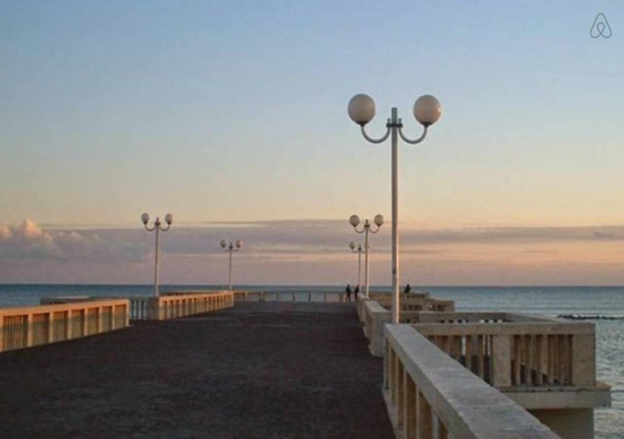 From Ostia Beach To Rome & Airport In A Heartbeat! Extérieur photo
